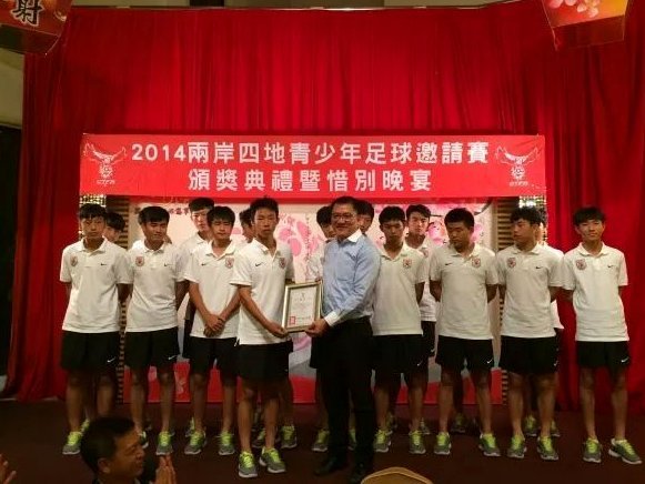 理性讨论，没有董路这个破圈者，中国青少年青训如今会有那么多人关注吗？会不是还是一潭死水？