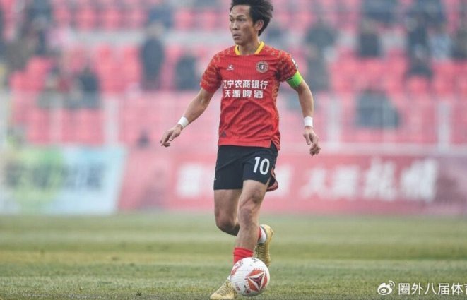 邦本宜裕无愧于身上佩戴的队长袖标