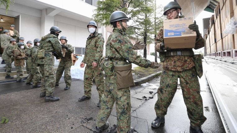 日本队出局的一大好处就是没有在青区再闻到这人的臭味了