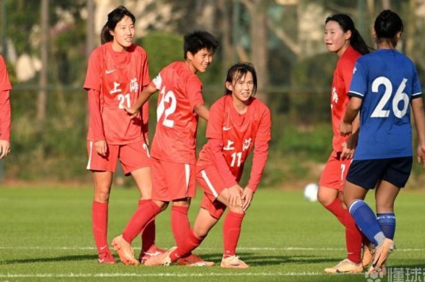 女足万人空座 中青赛为何冷冷清清