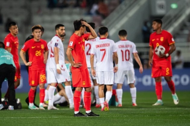 中国半场0-0塔吉克斯坦 刘洋失单刀 韦世豪染黄